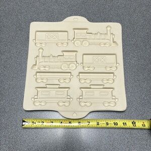 Pampered Chef Retired Gingerbread Train Stoneware Vintage